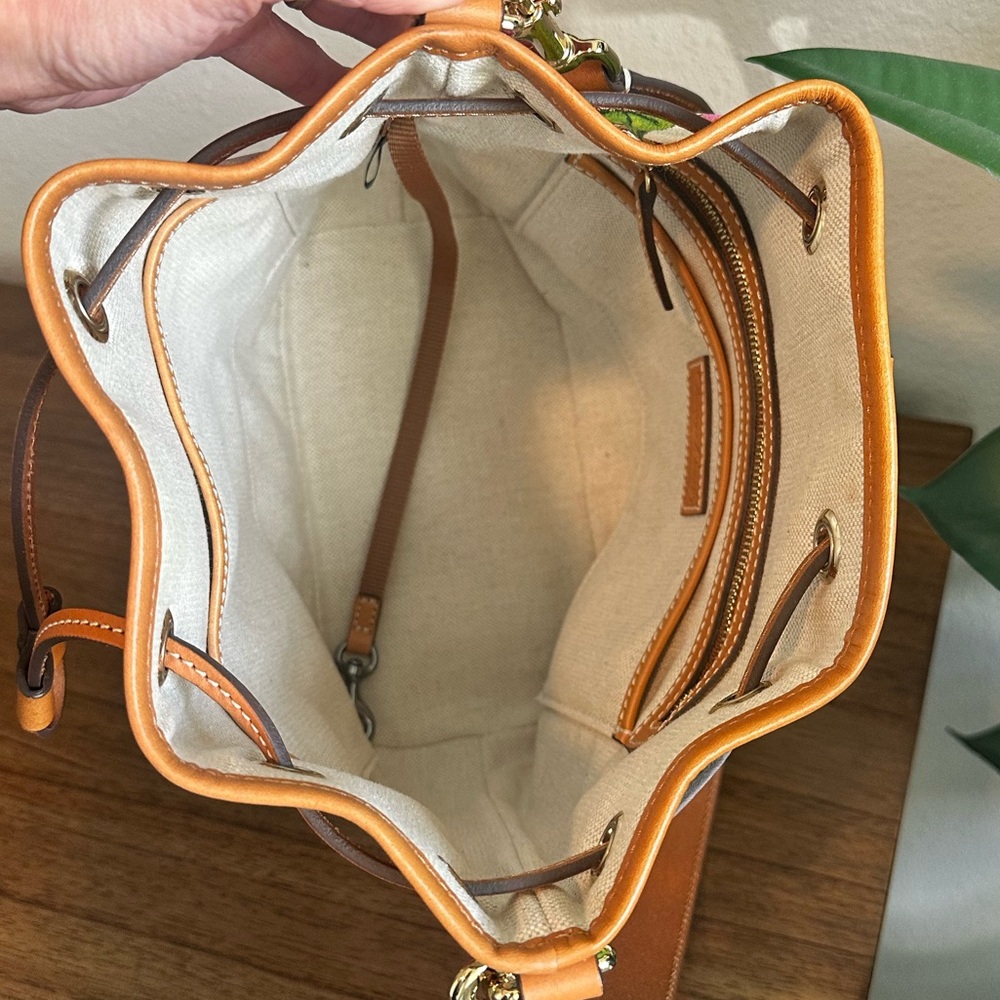 Dooney & Bourke Floral Bucket Bag - Like New! See Video! - Picture 3 of 11